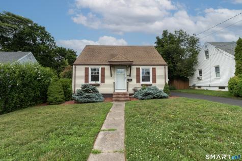 33 Clearview Avenue East Haven CT 06512