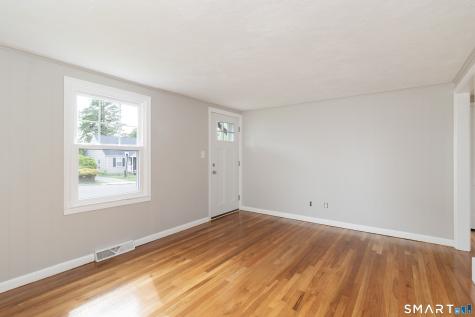 33 Clearview Avenue East Haven CT 06512