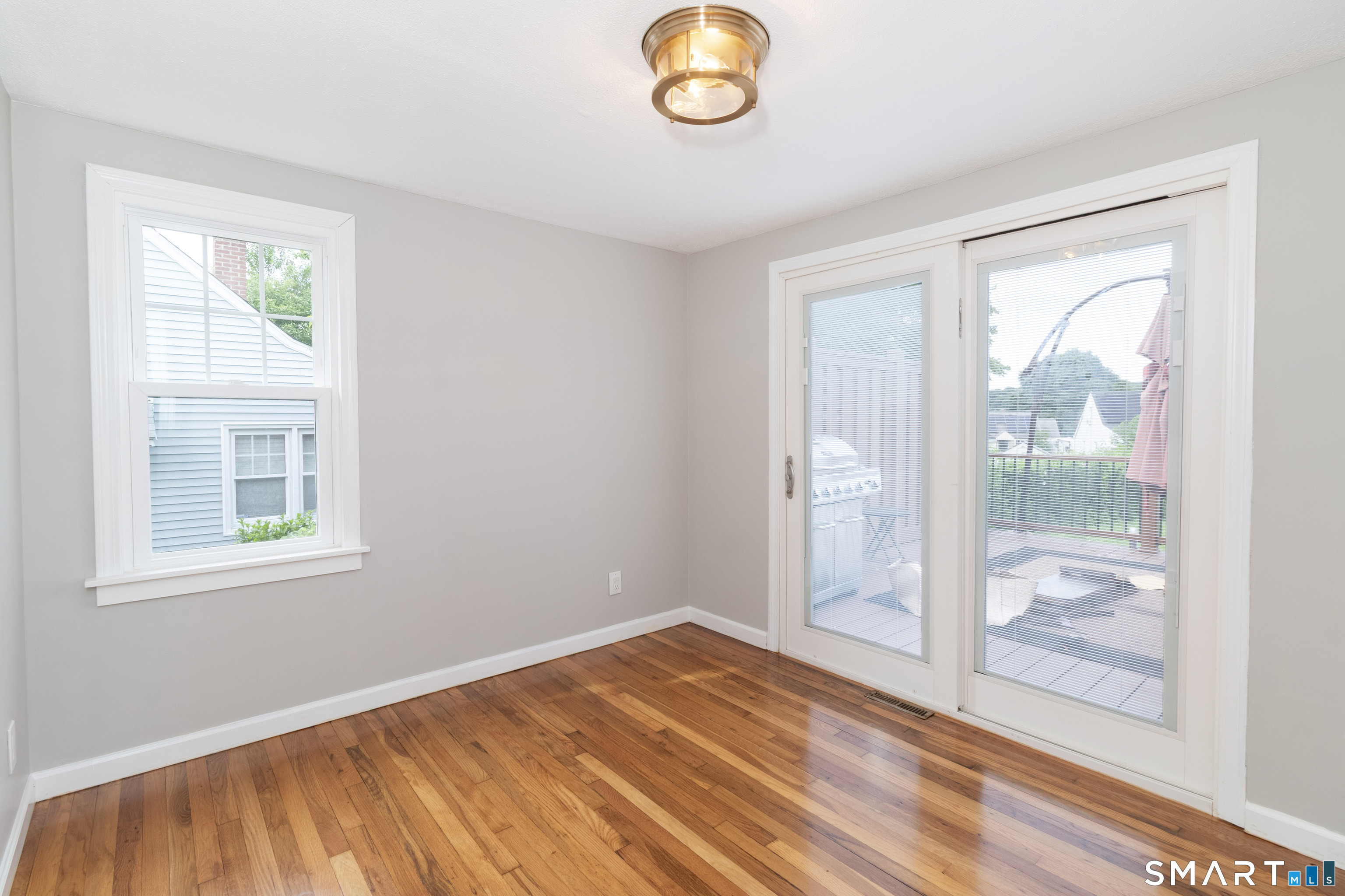 33 Clearview Avenue East Haven CT 06512