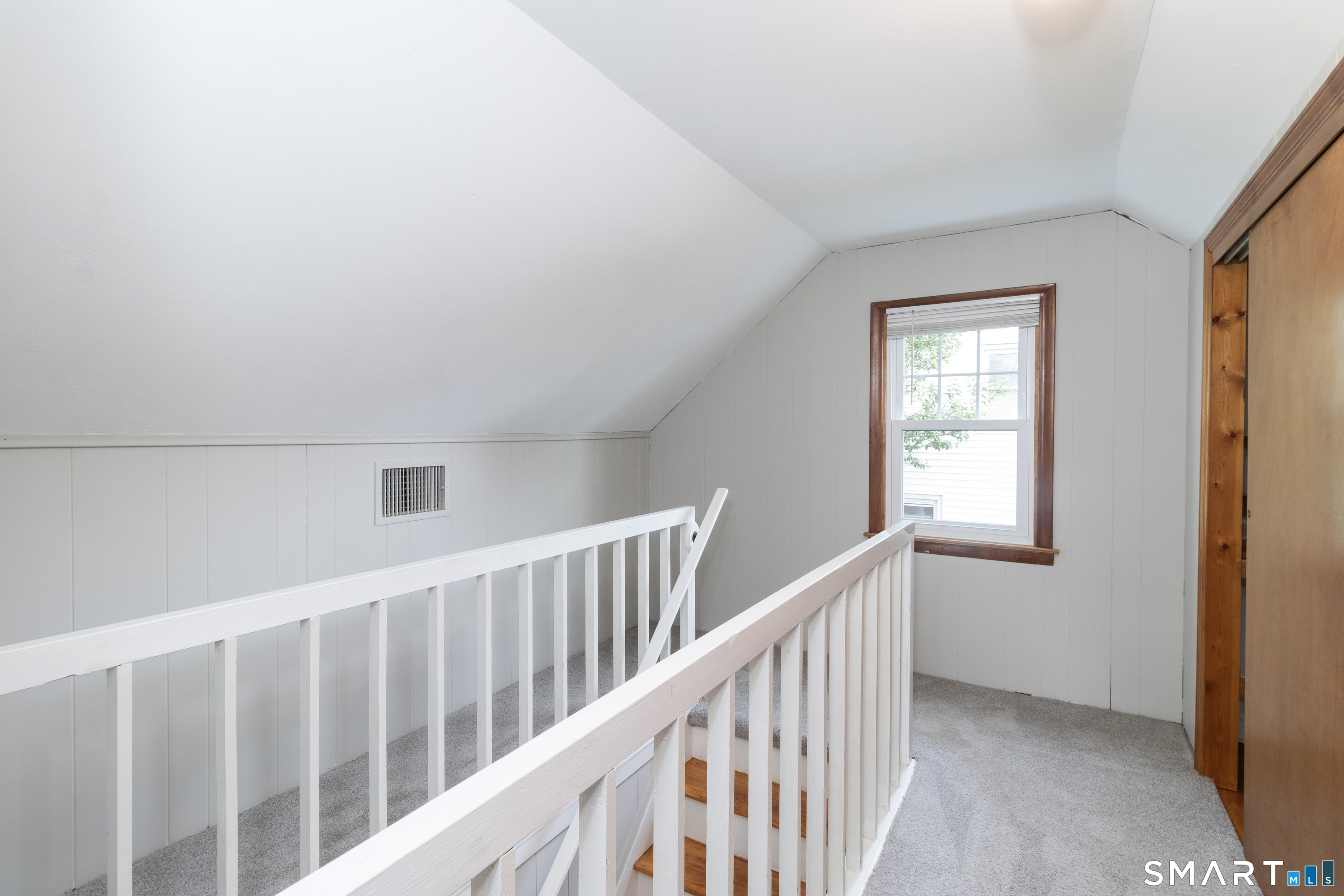 33 Clearview Avenue East Haven CT 06512