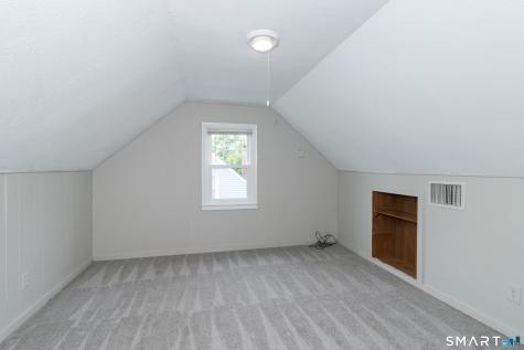 33 Clearview Avenue East Haven CT 06512