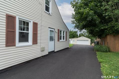 33 Clearview Avenue East Haven CT 06512