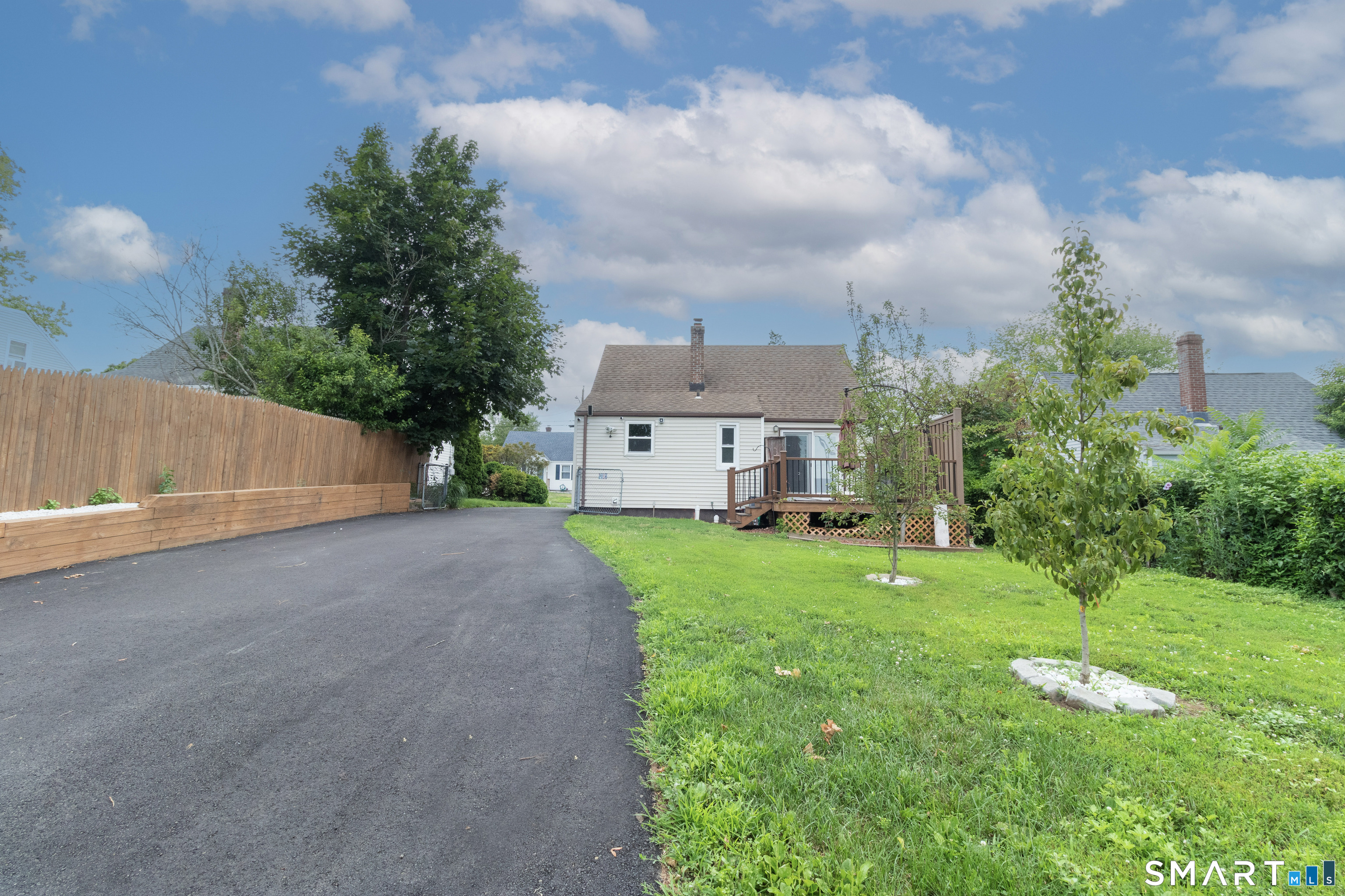 33 Clearview Avenue East Haven CT 06512