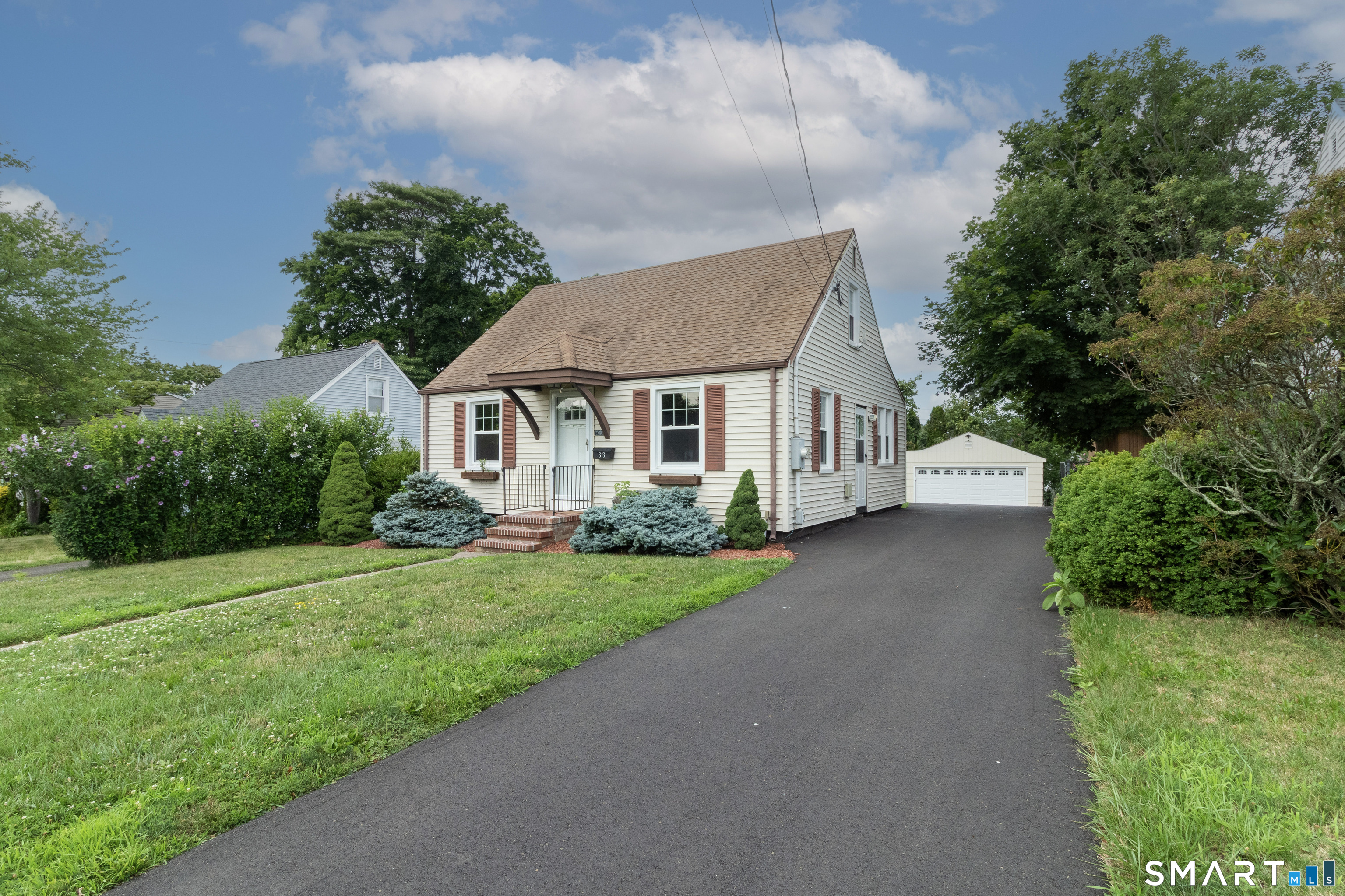 33 Clearview Avenue East Haven CT 06512