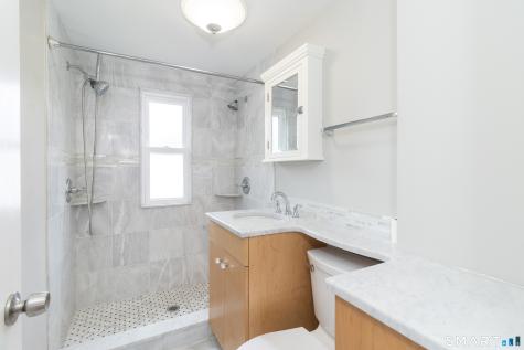 33 Clearview Avenue East Haven CT 06512