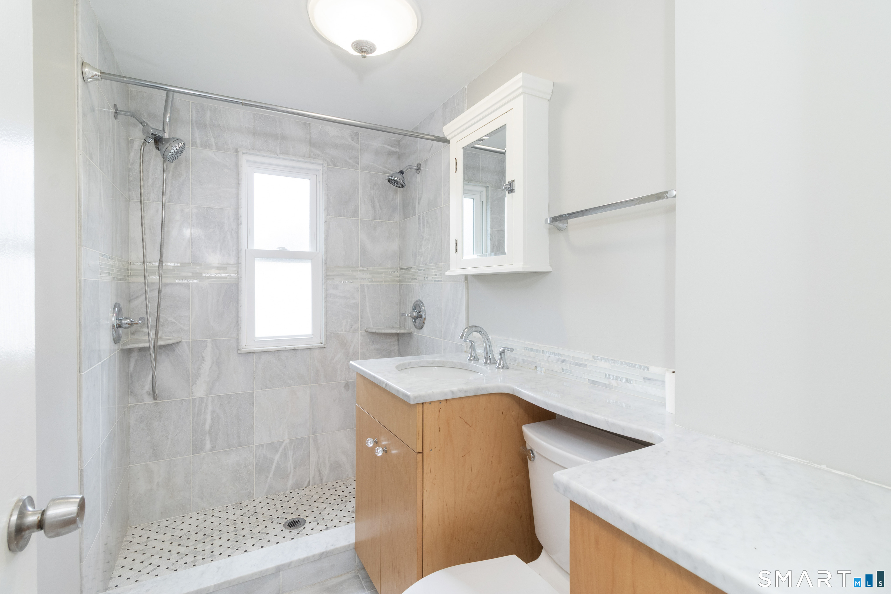 33 Clearview Avenue East Haven CT 06512