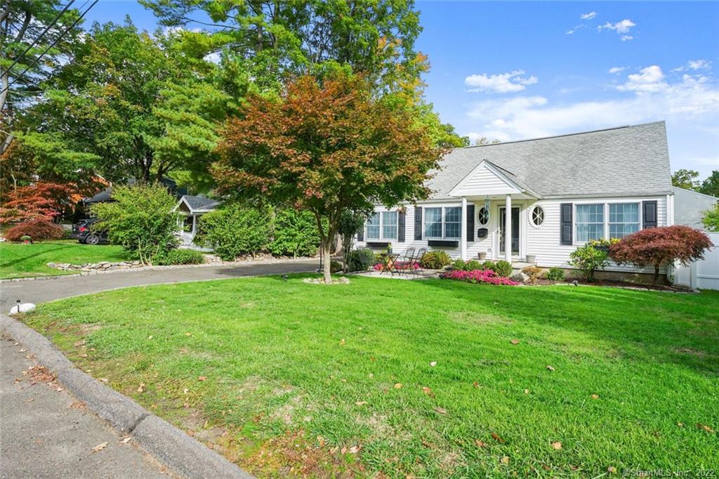 47 Sleepy Hollow Lane Stamford CT 06907
