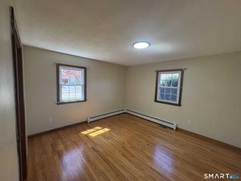 16 Raymond Road Woodbridge CT 06525