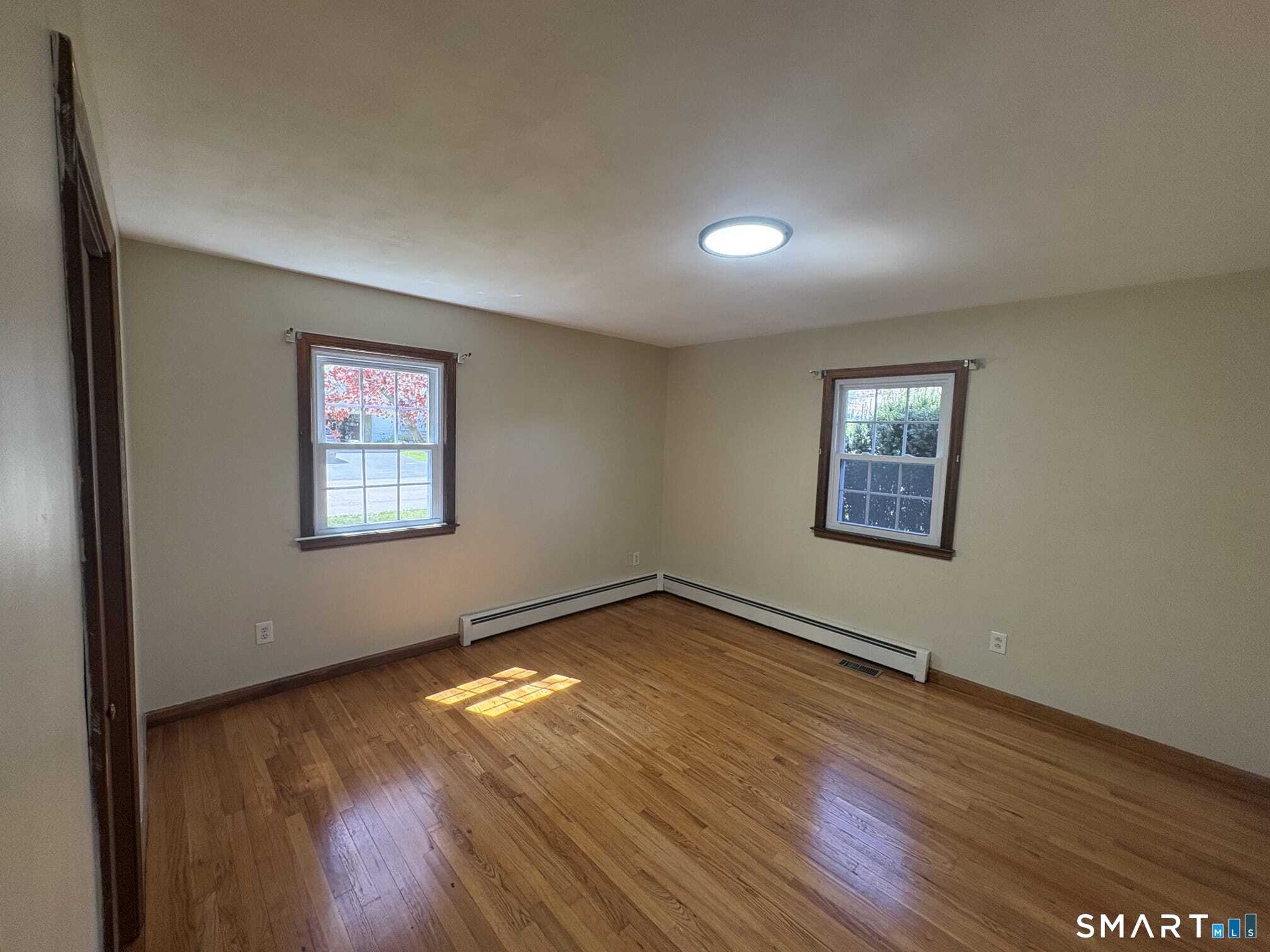 16 Raymond Road Woodbridge CT 06525