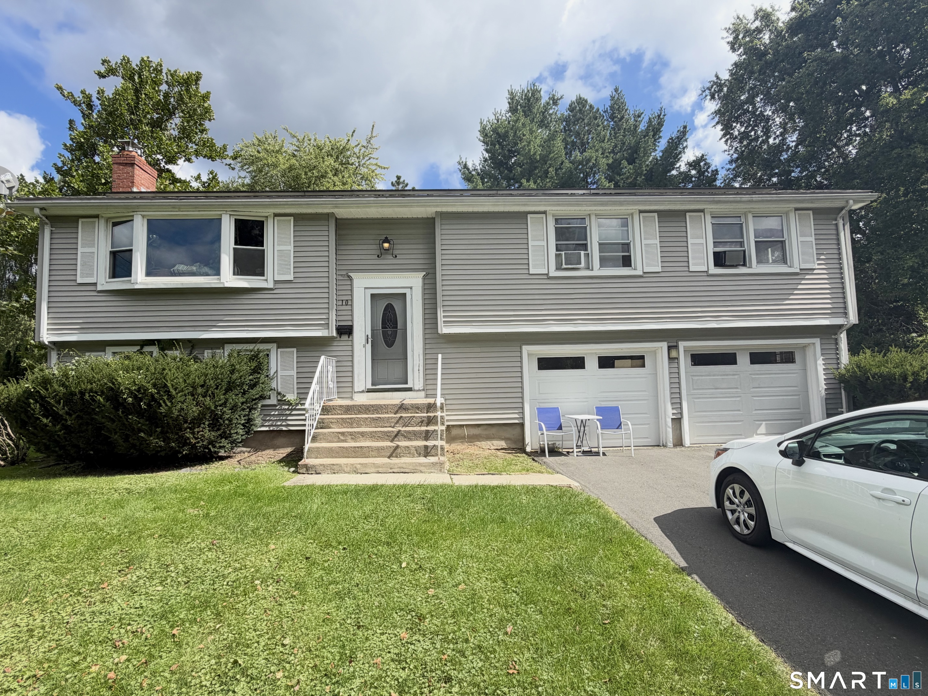 10 Skinner Drive Bloomfield CT 06002