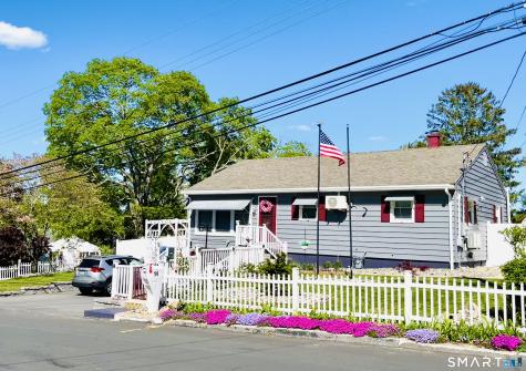 14 Holly Hill Drive Montville CT 06382