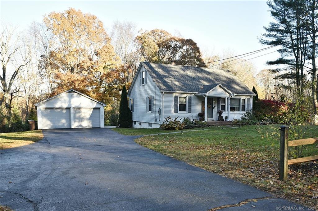 167 Chesterfield Road East Lyme CT 06333