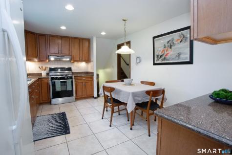 6 Kerr Farm Road Simsbury CT 06070