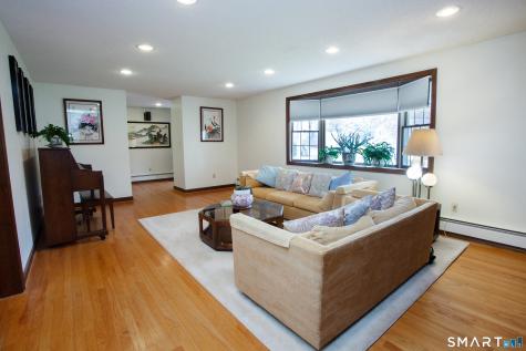 6 Kerr Farm Road Simsbury CT 06070