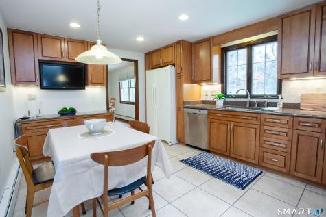 6 Kerr Farm Road Simsbury CT 06070