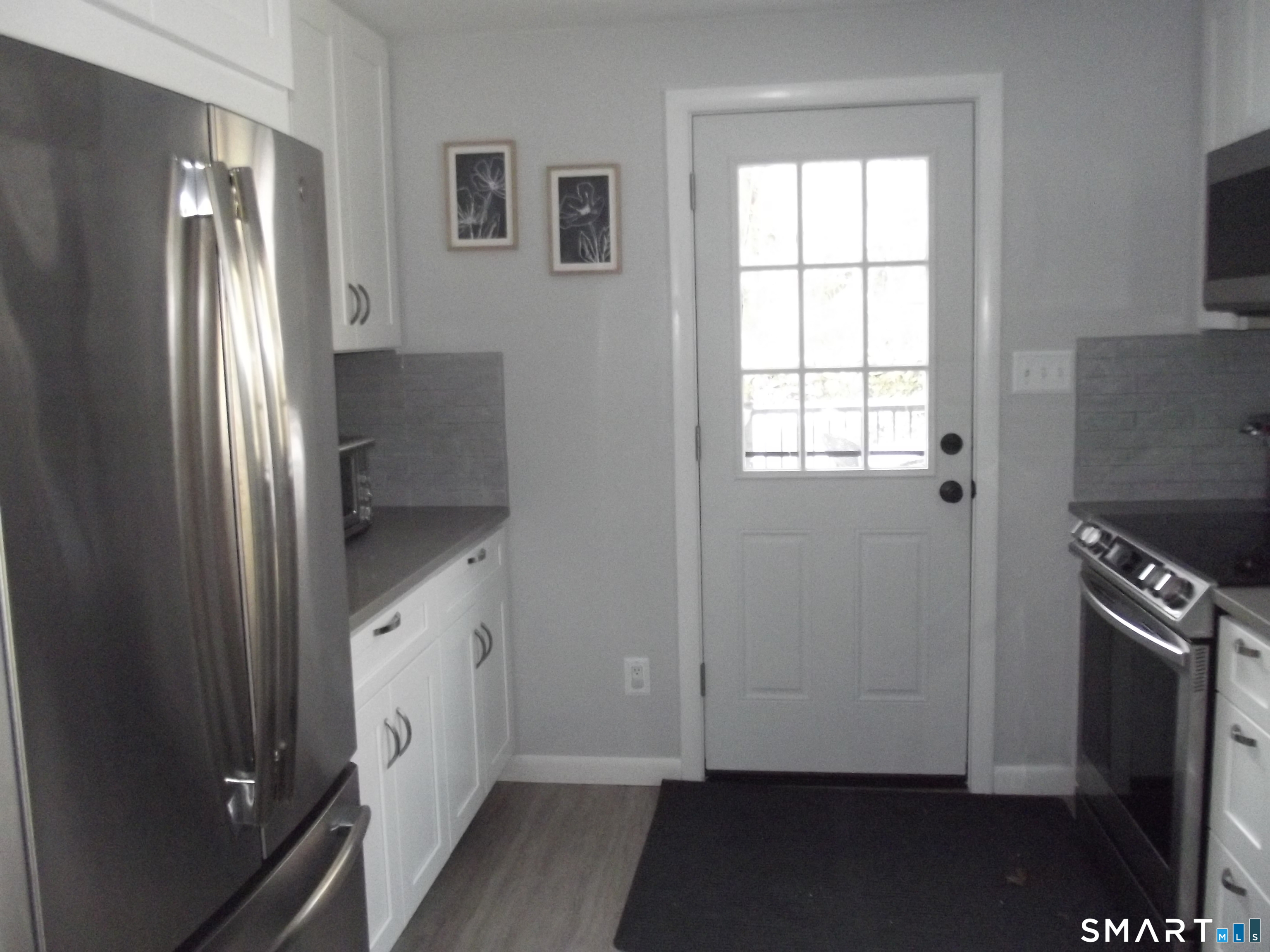 16 Overlook Avenue Groton CT 06355