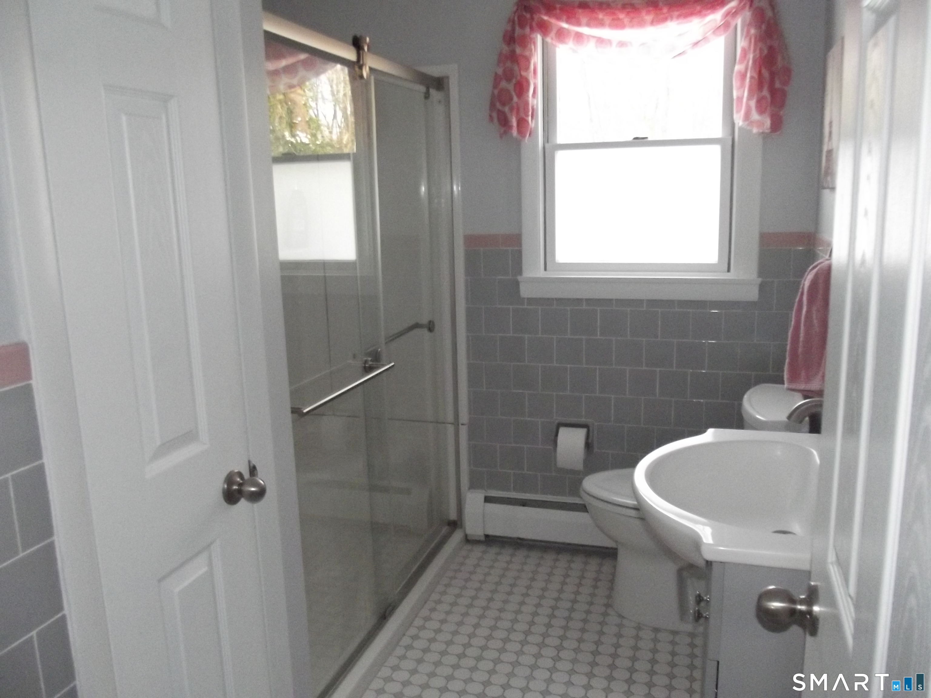 16 Overlook Avenue Groton CT 06355