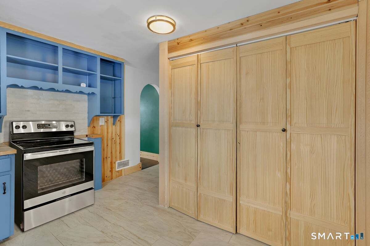 13 Benjamin Street Bristol CT 06010