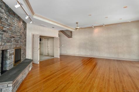 5060 Main Street Stratford CT 06614