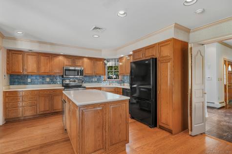 5060 Main Street Stratford CT 06614
