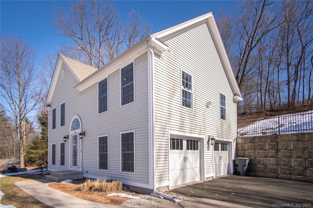 118 Newgate Road East Granby CT 06026