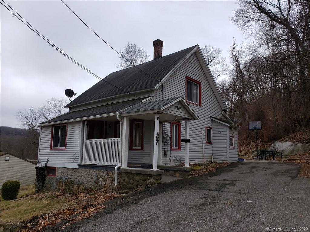 27 Fairfax Street Waterbury CT 06704