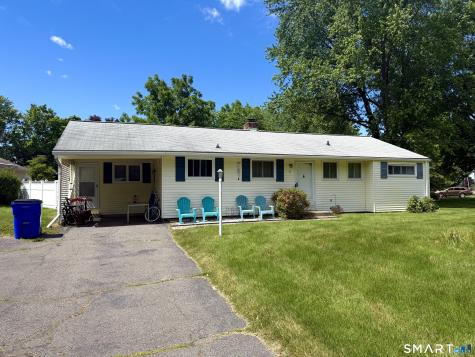47 Hayes Road Simsbury CT 06081