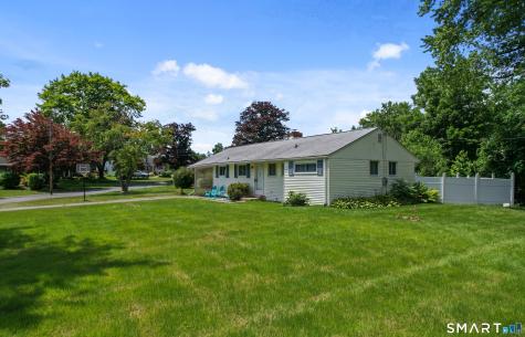 47 Hayes Road Simsbury CT 06081