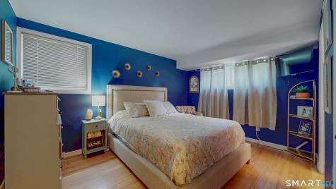 47 Hayes Road Simsbury CT 06081