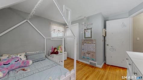 47 Hayes Road Simsbury CT 06081