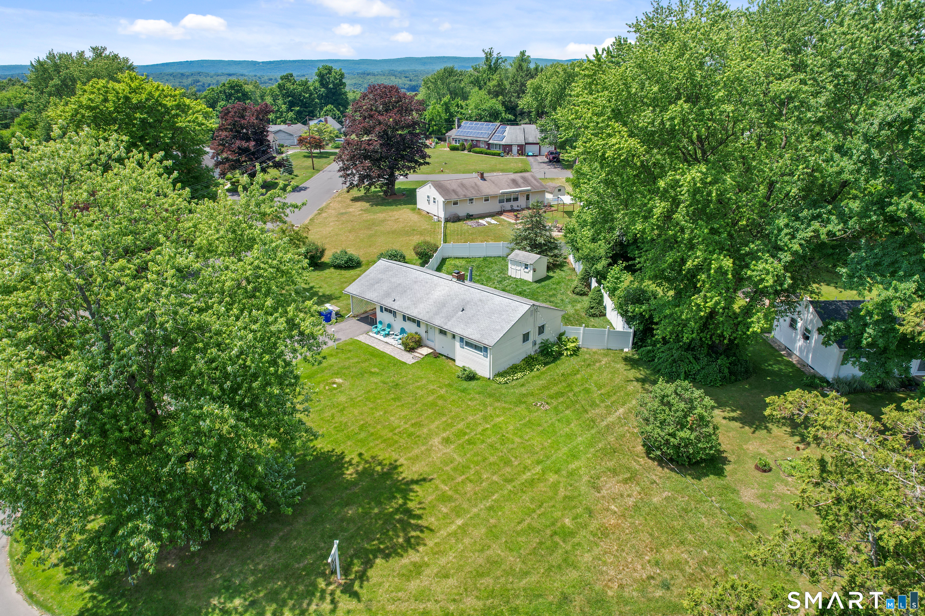 47 Hayes Road Simsbury CT 06081