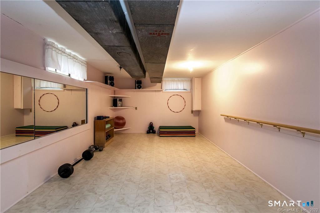 47 Hayes Road Simsbury CT 06081