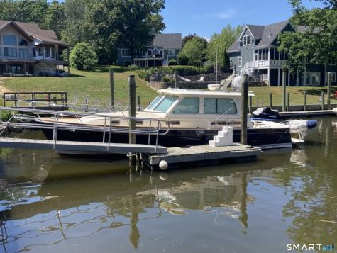 77 Essex Road Old Saybrook CT 06475