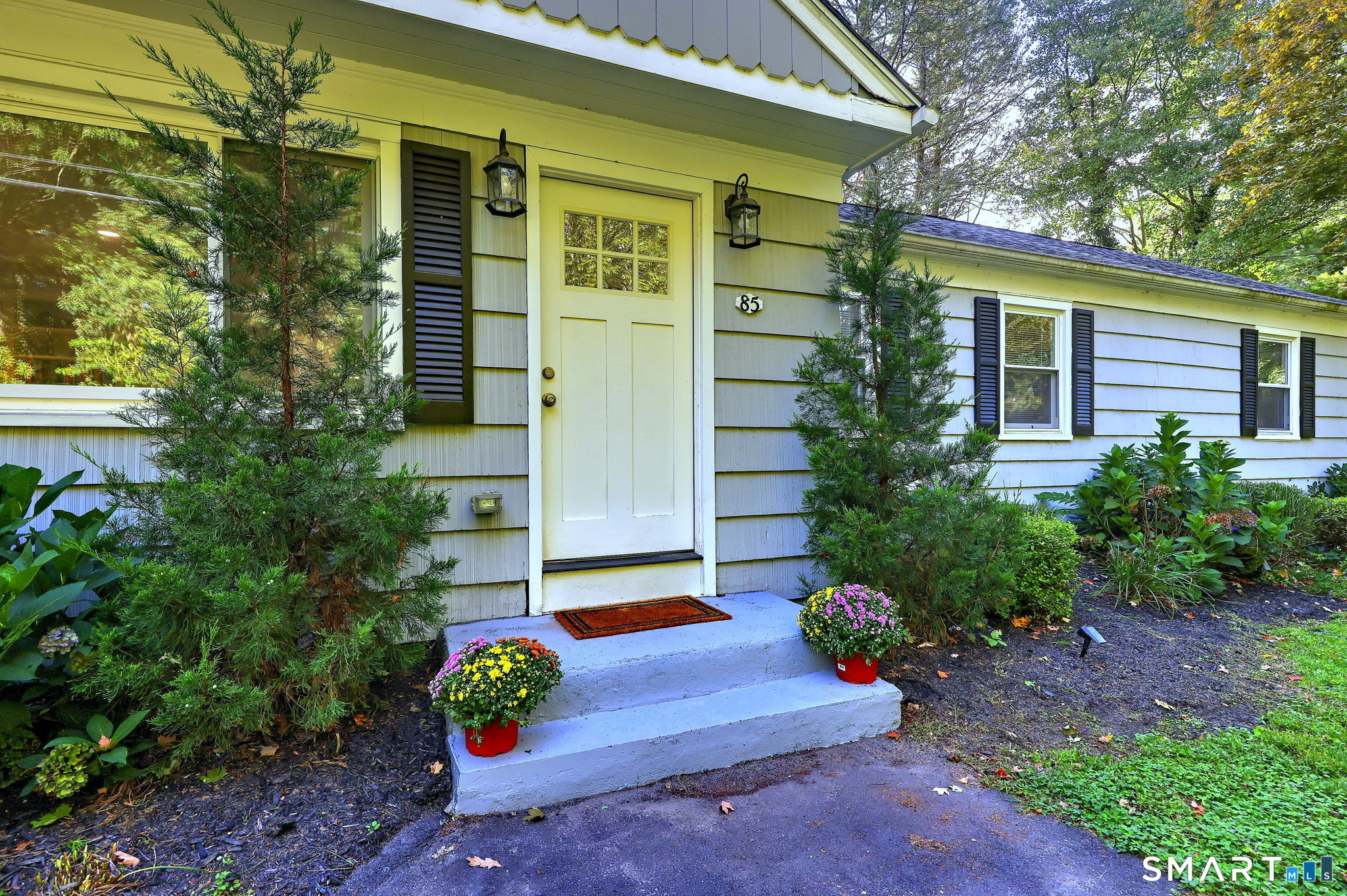 85 Walnut Street Monroe CT 06468