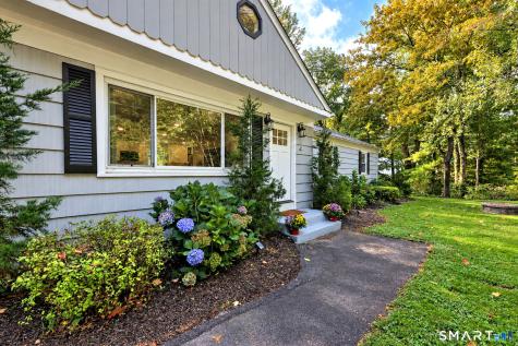 85 Walnut Street Monroe CT 06468