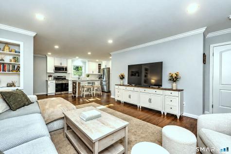 85 Walnut Street Monroe CT 06468