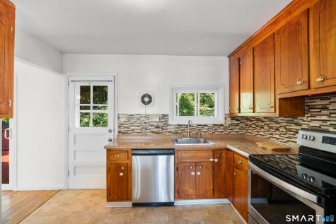 72 Vernon Street Manchester CT 06042
