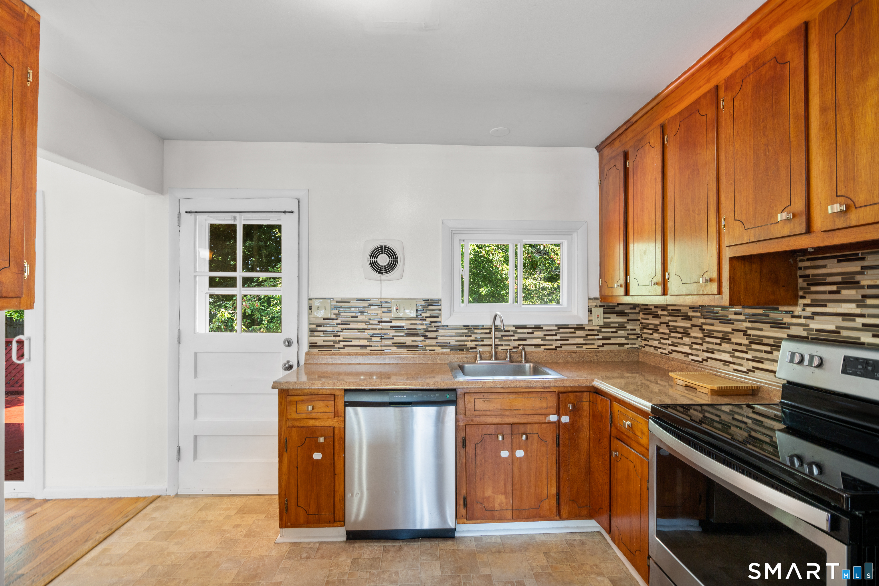 72 Vernon Street Manchester CT 06042