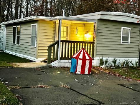 31 Ella Circle Milford CT 06460