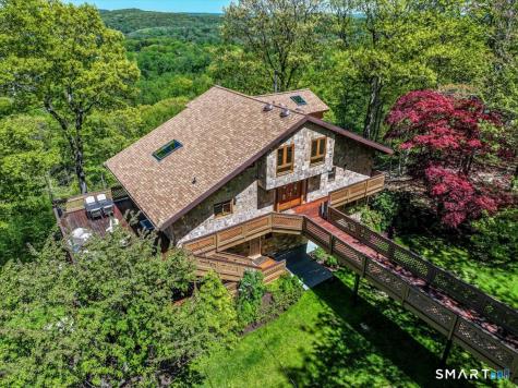 10 Hillcrest Court Ridgefield CT 06877