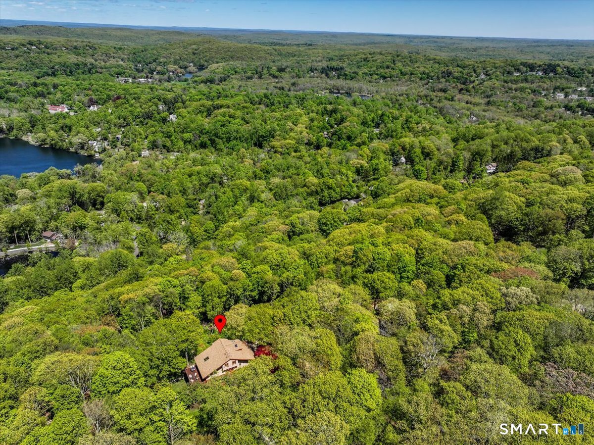 10 Hillcrest Court Ridgefield CT 06877