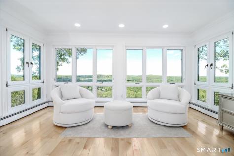 10 Hillcrest Court Ridgefield CT 06877