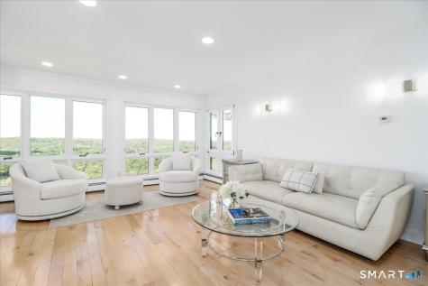 10 Hillcrest Court Ridgefield CT 06877