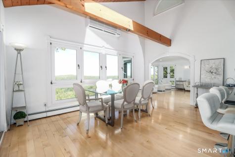 10 Hillcrest Court Ridgefield CT 06877
