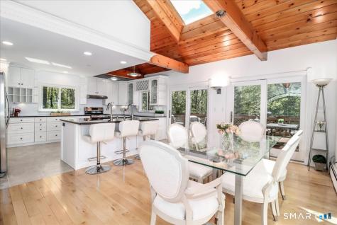 10 Hillcrest Court Ridgefield CT 06877
