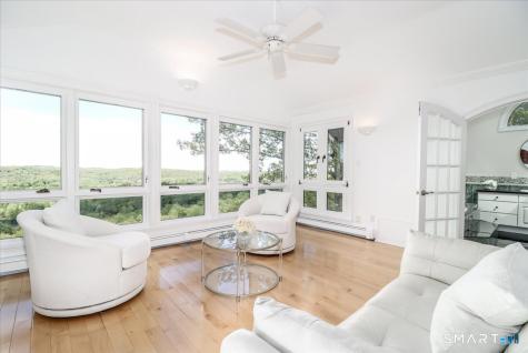 10 Hillcrest Court Ridgefield CT 06877