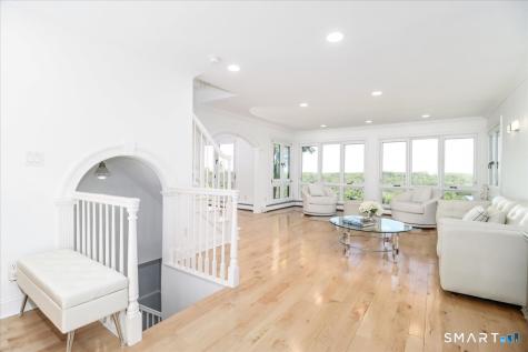 10 Hillcrest Court Ridgefield CT 06877