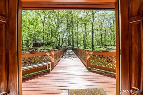 10 Hillcrest Court Ridgefield CT 06877