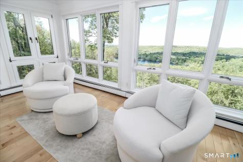 10 Hillcrest Court Ridgefield CT 06877