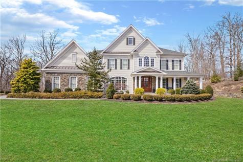 2 Vona Way Newtown CT 06470
